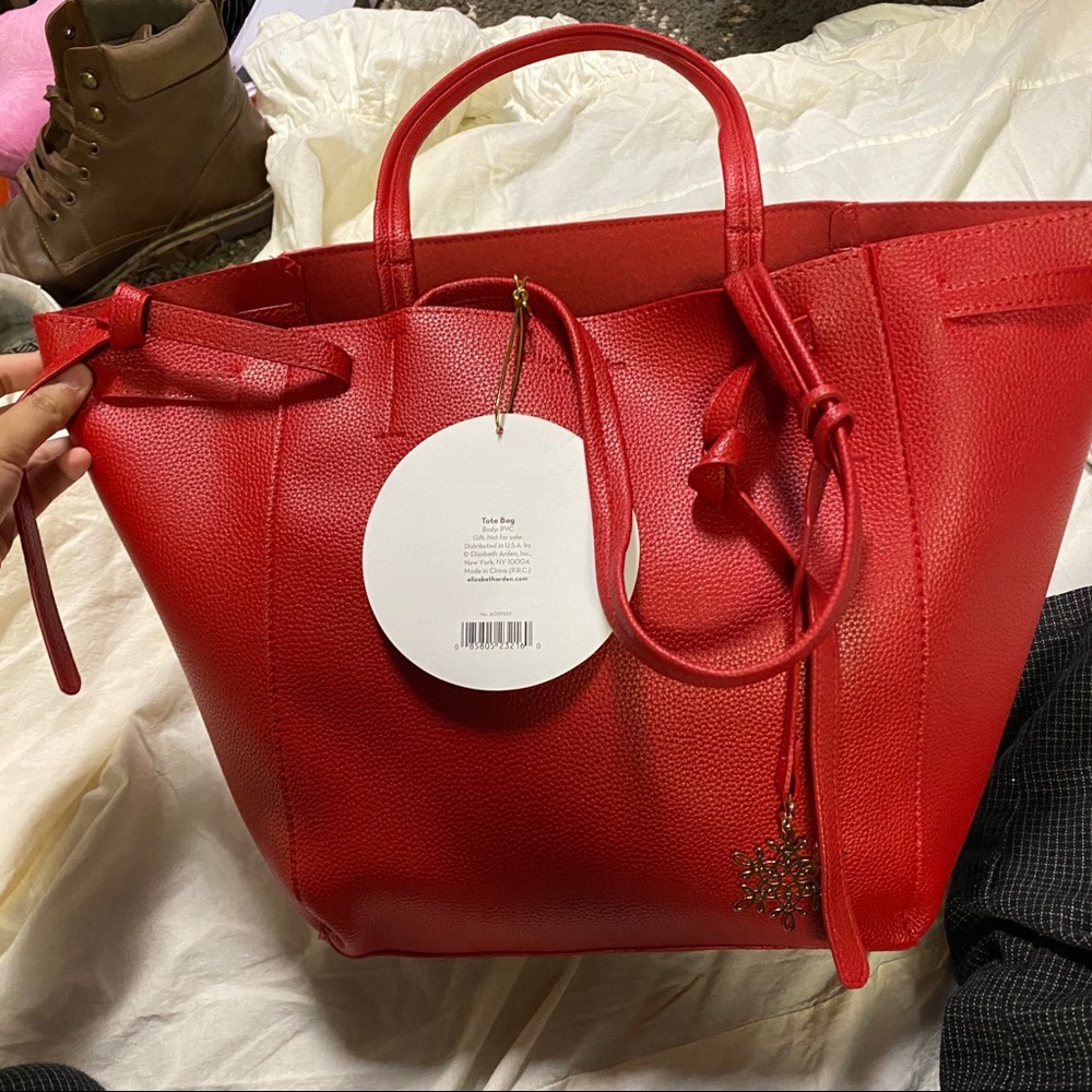 Elizabeth Arden Limited Edition Red Tote